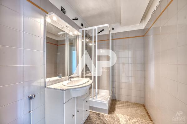 Appartement Rueil Malmaison 3 pièce(s) 69.85 m² 379 000 € **  - Référence  19899