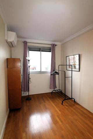 Centre-ville - proximité immédiate des commerces - RER B