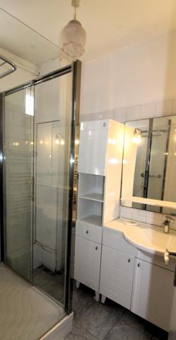 Centre-ville - proximité immédiate des commerces - RER B