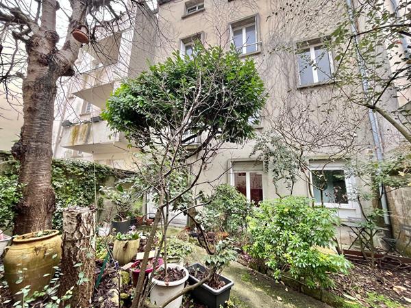 A VENDRE appartement Caen 2 pièce(s) 40.80 m2 - vendu libre - Ultra centre ville - cour intérieure - cave