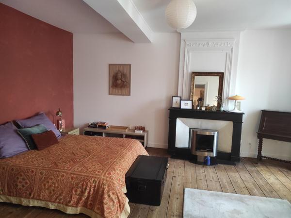 Maison à SAINT-JEAN-D'ANGELY, 17400 - 5 pièces 219m²