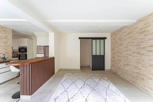 Très belle rénovation d’une maison ancienne dans le coeur historique de Carrières sur Seine