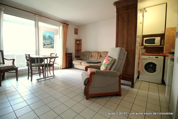 Sète (34200) T2 d'environ 48 m2 au 2éme étage avec vue sur le port de Séte