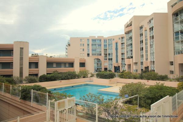 Sète (34200) T2 d'environ 48 m2 au 2éme étage avec vue sur le port de Séte