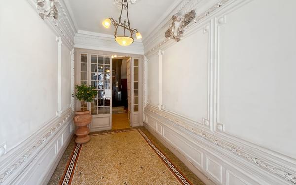 Appartement à vendre    3 pièces • 53 m2 Nice