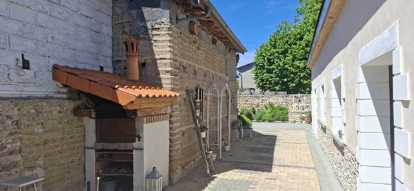 Maison à vendre LEZOUX  Maison avec terrasse, jardin et vaste espace garage(63)