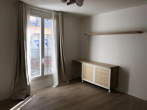 Appartement T3 à louer à Vannes Intramuros- 51 m2 - pas de parking