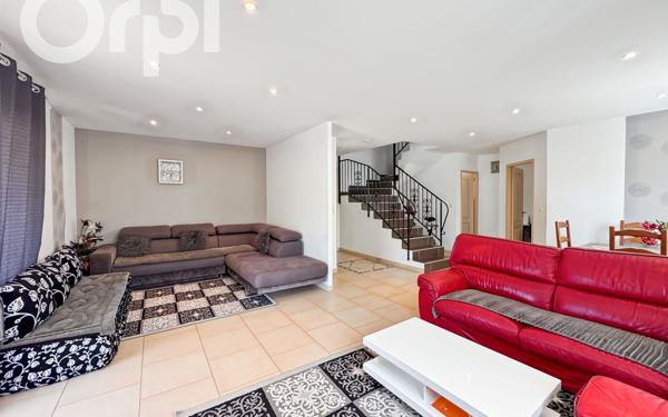 Maison à vendre    5 pièces • 122 m2 Aubenas