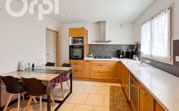 Maison à vendre    5 pièces • 122 m2 Aubenas