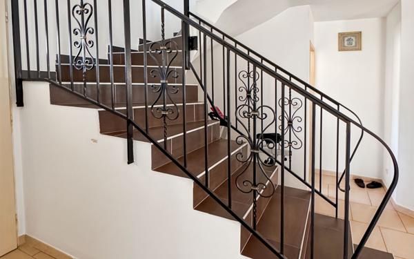 Maison à vendre    5 pièces • 122 m2 Aubenas