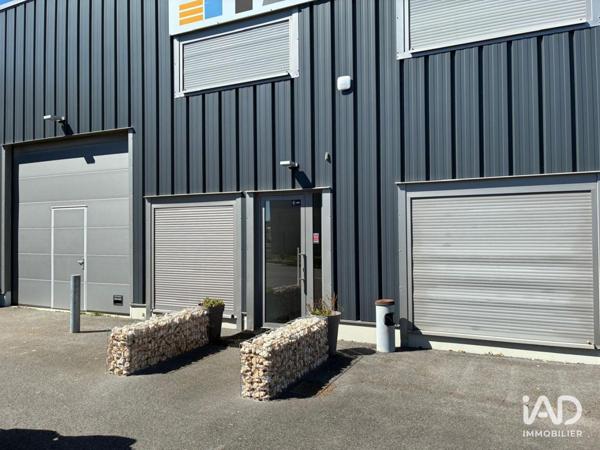 Location local d’activité 373 m² Creil