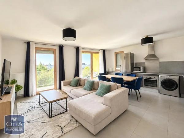 Appartement à louer 3 pièces 66.86m² Sathonay-Camp (69580)