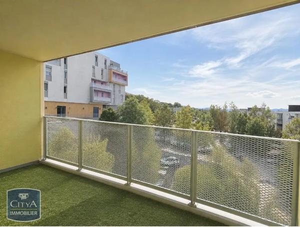 Appartement à louer 3 pièces 66.86m² Sathonay-Camp (69580)