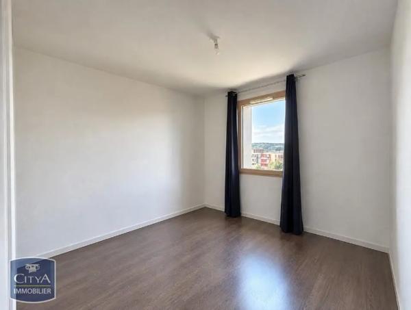 Appartement à louer 3 pièces 66.86m² Sathonay-Camp (69580)