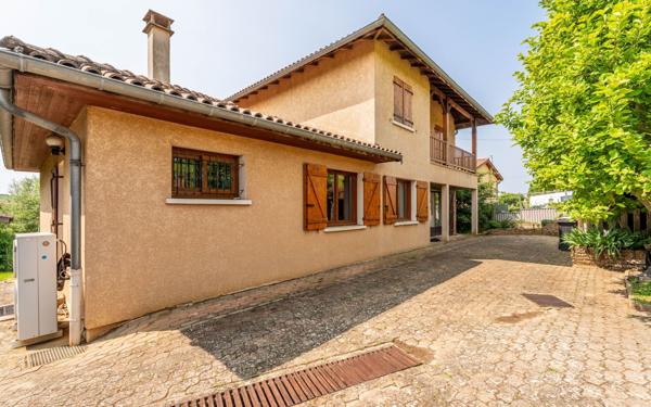 Maison à vendre    6 pièces •  Saint-Germain-sur-l'Arbresle