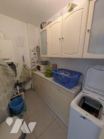 À vendre sur Wormhout, à deux pas du centre-ville et de toutes commodités: maison de plain-pied...