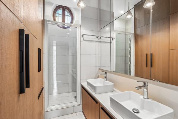 Paris (75017) Exclusivité - INVESTISSEMENT en NUE-PROPRIETE Appartement Rez de Jardin de 4 pièces (108m²) à PARIS 17ème Wag