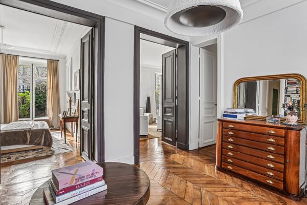Paris (75017) Exclusivité - INVESTISSEMENT en NUE-PROPRIETE Appartement Rez de Jardin de 4 pièces (108m²) à PARIS 17ème Wag