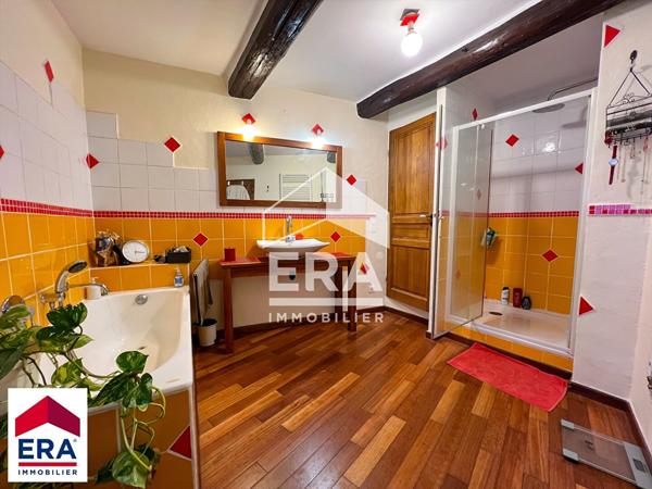 Maison de village 6 pièces de 165 m² à Courthézon - 237 000 €