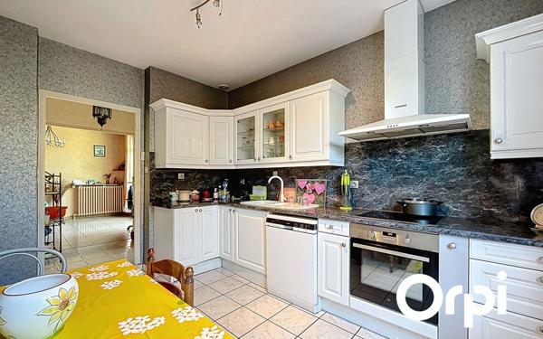 Maison à vendre    4 pièces • 104,57 m2 Écully