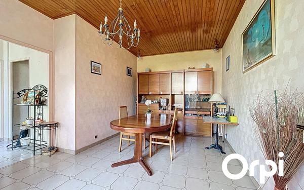 Maison à vendre    4 pièces • 104,57 m2 Écully