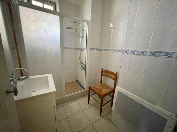 Spacieuse maison avec grand terrain et double étage - Molières-sur-cèze