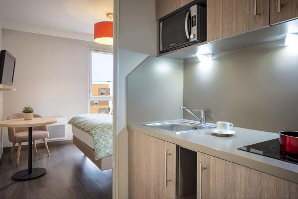 INVESTISSEMENT LOCATIF  Guyancourt  Résidence Affaires Residhome Paris Guyancourt  6.01 % de rentabilité