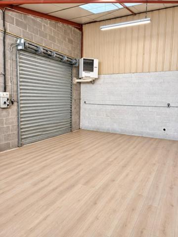 GARAGE / ENTREPÔT – EMPLACEMENT N°1 – FORTE VISIBILITÉ