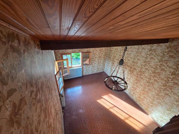 Maison à vendre  maison de 5 chambres EMBRUN (05) avec grand terrain de 2000 M2,poossibilité d'y faire 2 appartements et de détacher une partie du terrain pour construction