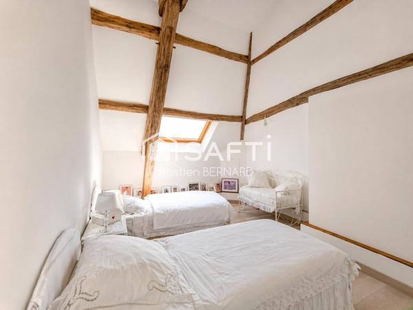 6 chambres, dépendances, calme : le combo rare