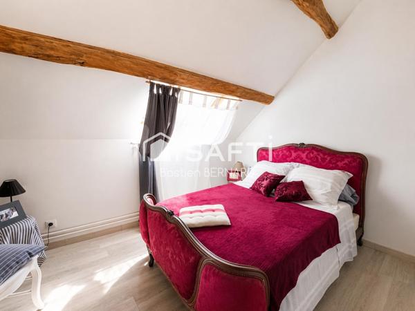 6 chambres, dépendances, calme : le combo rare