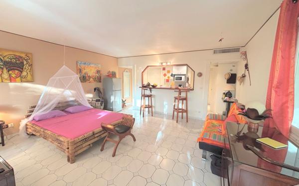 Appartement à vendre    1 pièce • 40,21 m2 Saint-François