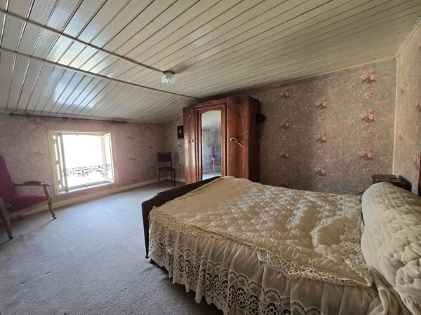 Maison de village avec trois chambres