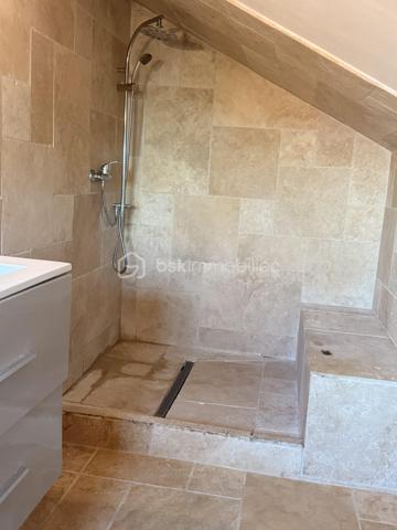 idéale pour une  petite famille, un premier achat ou investissement locatif.
- Située dans un secteur paisible de La Plaine des Palmistes, cette maison comprend 
: 2 chambres et une pièces  de nuit 
:  Un salon lumineux
: Cuisine ouverte conviviale
: Salle de bain à l'étage toilette au rez-de-chaussée 
: Belle varangue pour profiter de l’extérieur
: Terrain d’environ 334 m²
 :Maison saine offrant un beau potentiel. 
Quelques travaux de rénovation permettront de la remettre au goût du jour.

 Prix : 160 000 € FAI

📞 Une visite ? Besoin d’informations ?
Contactez-moi dès maintenant !

Jean RAMSAMY TEVANIN – EI
Agent commercial immobilier
RSAC Saint-Denis
