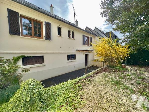 EXCLUSIVITE TRENTE CINQ NOTAIRES - Avenue de la Grande Fontenelle - EMPLACEMENT IDEAL.
Maison ...