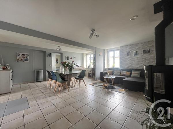 Maison à vendre  4 pièces - 102 m2 LE BOURGNEUF LA FORET - 53