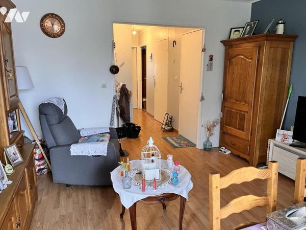 Appartement de type 3 avec terrasse, cave et garage