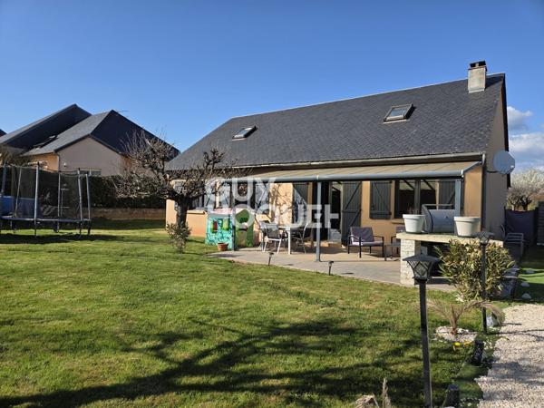 Maison familiale au cœur de Saint-Christophe-Vallon – 112 m² habitables sur terrain plat avec piscine hors sol