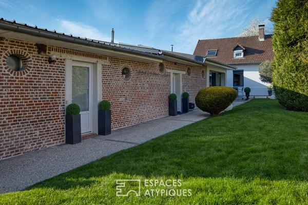 Longère revisitée et ancienne grange réinventée, à 10 minutes d’Amiens