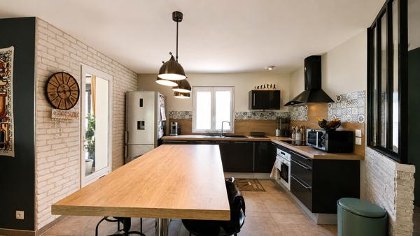Maison familiale de plain-pied de 4 chambres avec jardin paysager Détails des diagnostics énergétiques