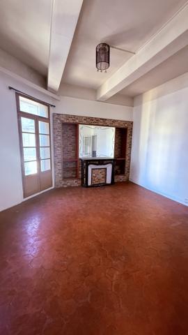 Béziers (34500) Immeuble bourgeois haussmannien-Angle de boulevard 6 appartements + local commercial 180 m²