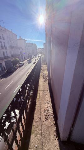 Béziers (34500) Immeuble bourgeois haussmannien-Angle de boulevard 6 appartements + local commercial 180 m²