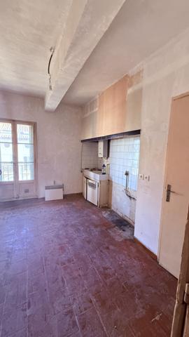 Béziers (34500) Immeuble bourgeois haussmannien-Angle de boulevard 6 appartements + local commercial 180 m²