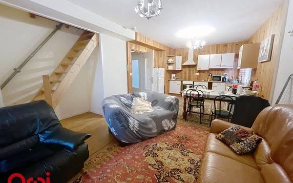 Immeuble à vendre    14 pièces • 342 m2 Montmarault