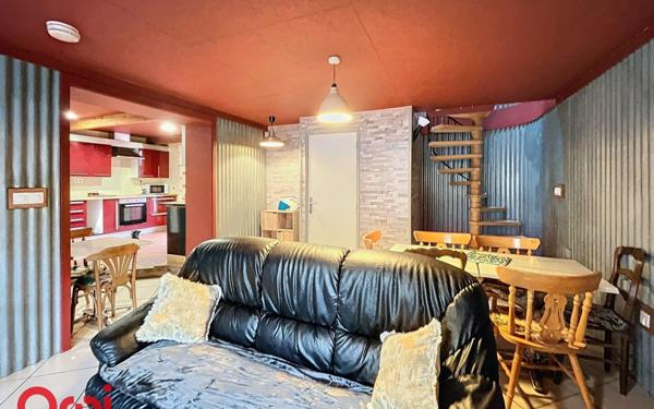 Immeuble à vendre    14 pièces • 342 m2 Montmarault