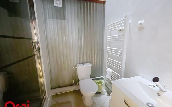 Immeuble à vendre    14 pièces • 342 m2 Montmarault