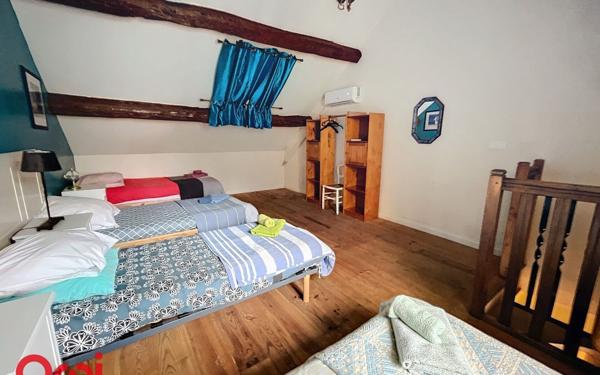 Immeuble à vendre    14 pièces • 342 m2 Montmarault