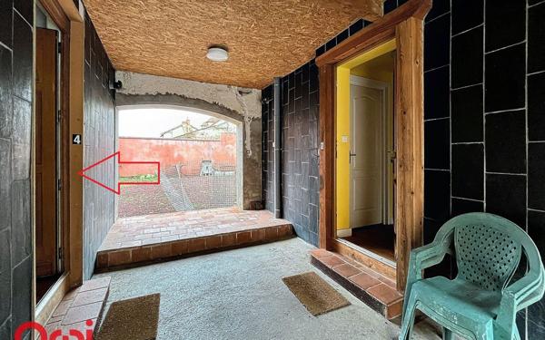 Immeuble à vendre    14 pièces • 342 m2 Montmarault