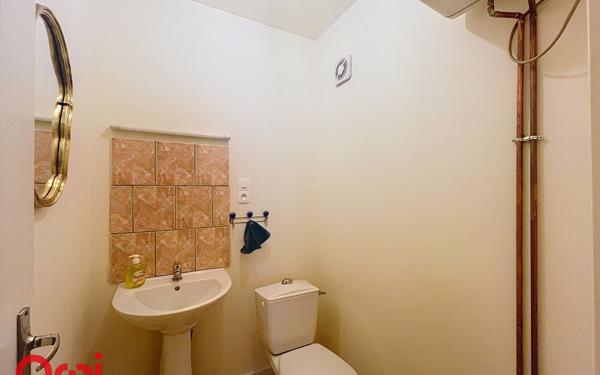 Immeuble à vendre    14 pièces • 342 m2 Montmarault