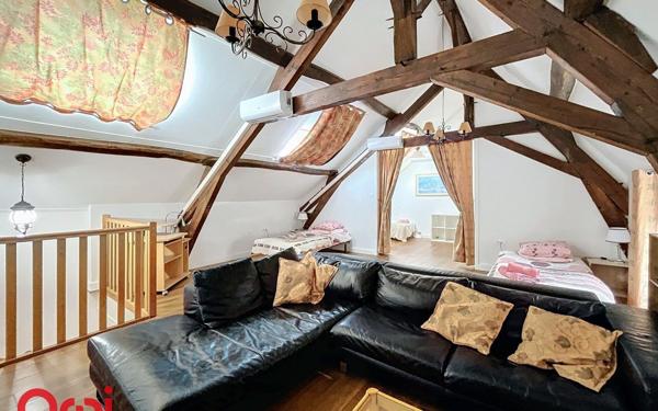 Immeuble à vendre    14 pièces • 342 m2 Montmarault